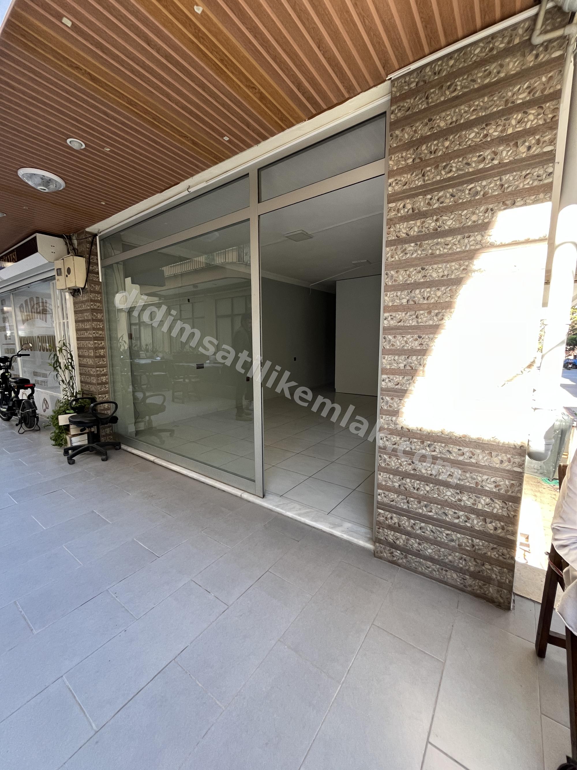 Aydin Didim Merkezde 35 m2 satilik dukkan