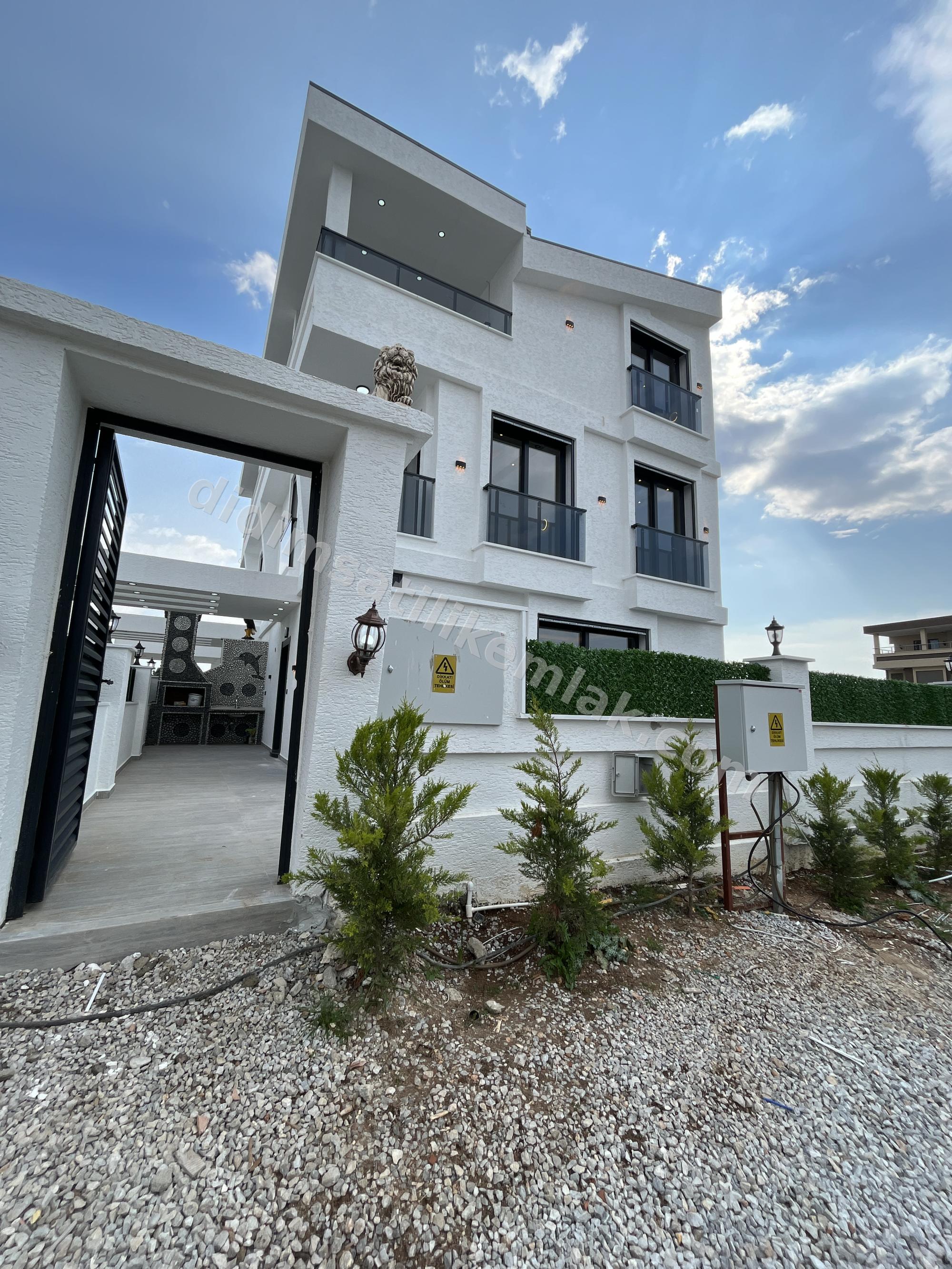 Aydin Didim Hisar Mah. 3+1 mustakil havuzlu villa