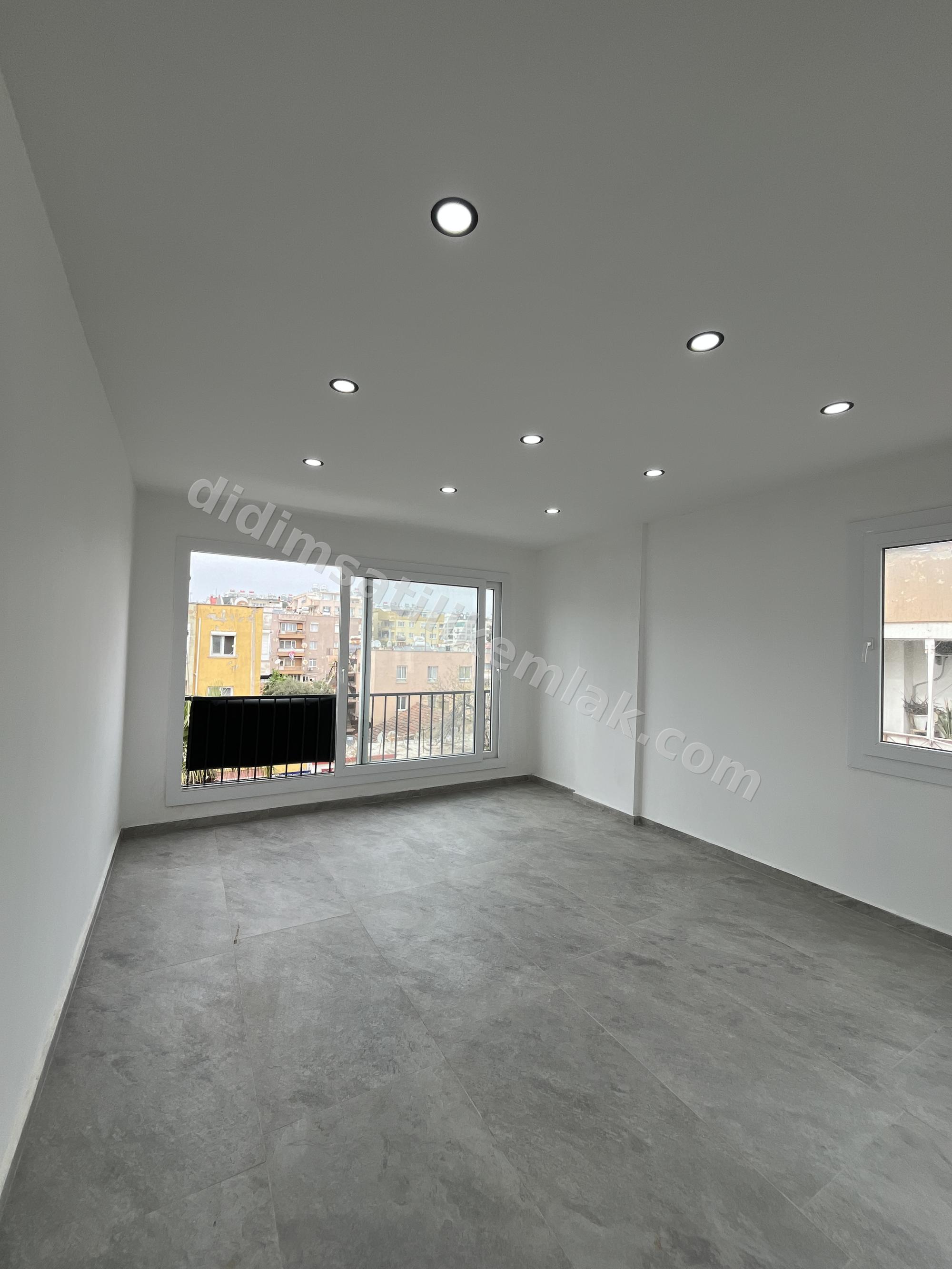 Aydın Didim Merkezde masrafsiz 2+1 ayri mutfak 